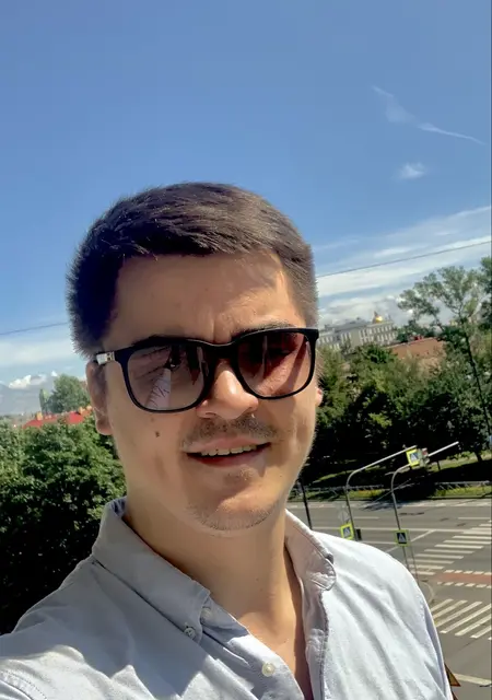 Макс из Парижа, ищу на сайте знакомства на одну ночь