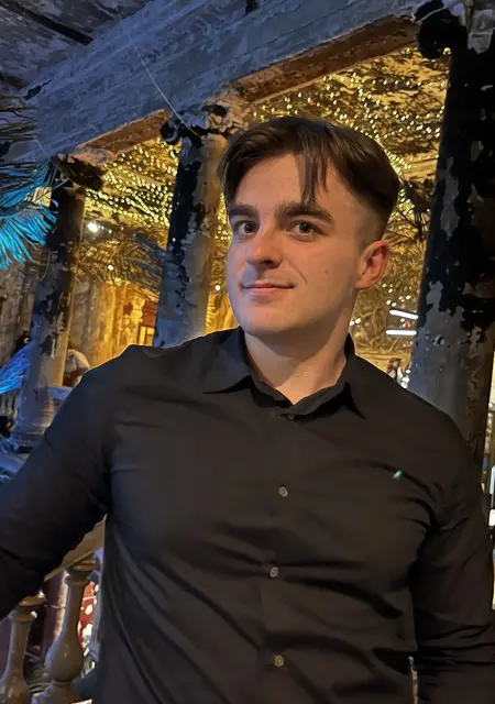 Я Валерий, 31, знакомлюсь для приятного времяпровождения в Валенсии