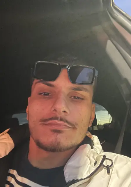 Alex de Castelló de la Plana, busco en el sitio pasatiempo agradable