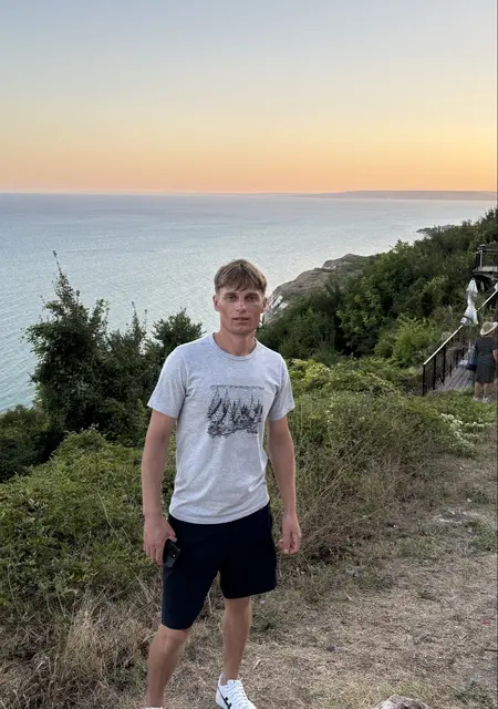 Я Igor, 35, из Аржантей, ищу знакомство для постоянных отношений