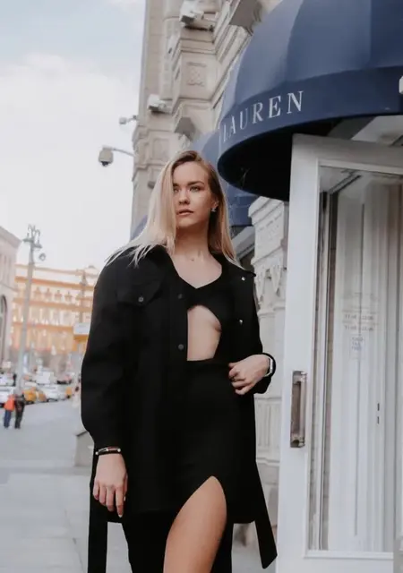 Я София, 24, знакомлюсь для постоянных отношений в Домброва-Гурнича