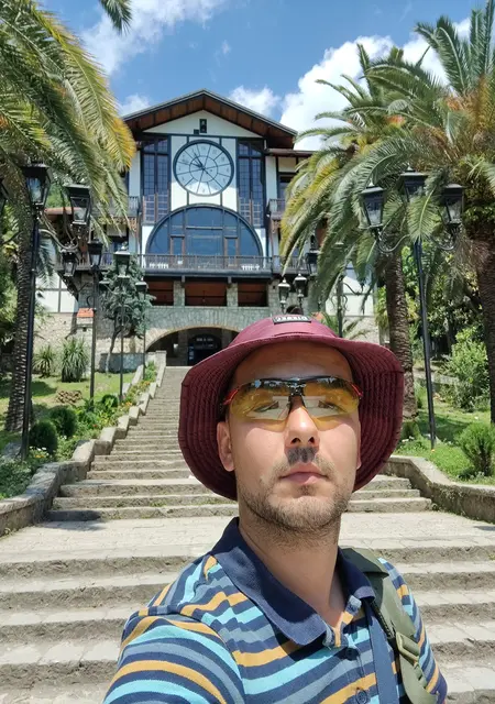 Кирилл з Донецька, шукаю на сайті приємне проведення часу