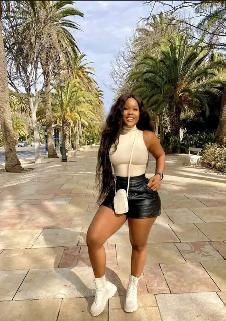 Zoey из Парижа, ищу на сайте приятное времяпровождение