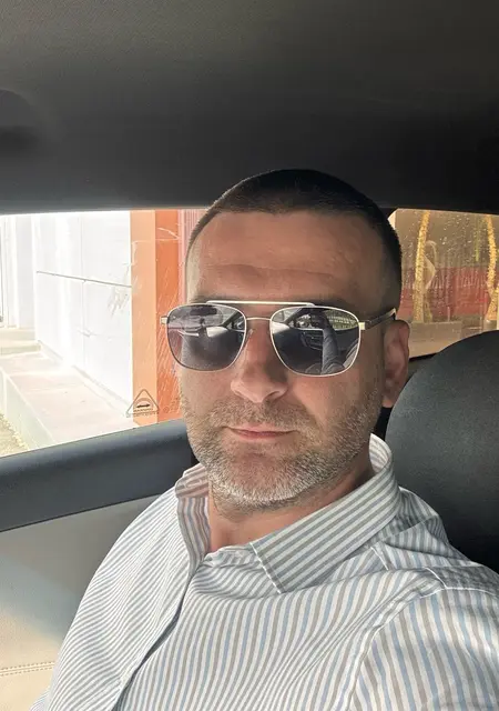 Александр из Тбилиси, мне 38, познакомлюсь на одну ночь