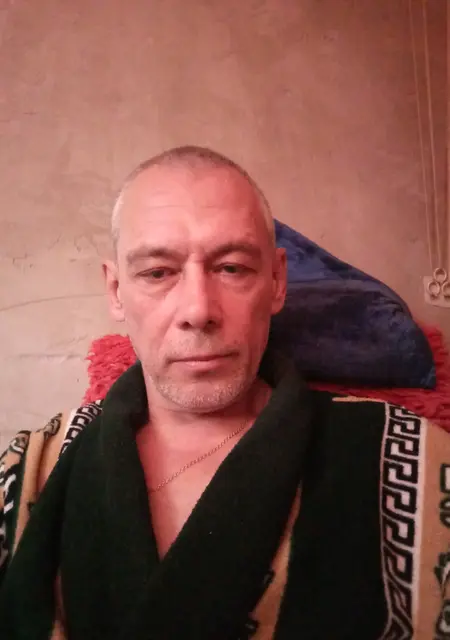 Руслан из Горловки, ищу на сайте знакомства на одну ночь