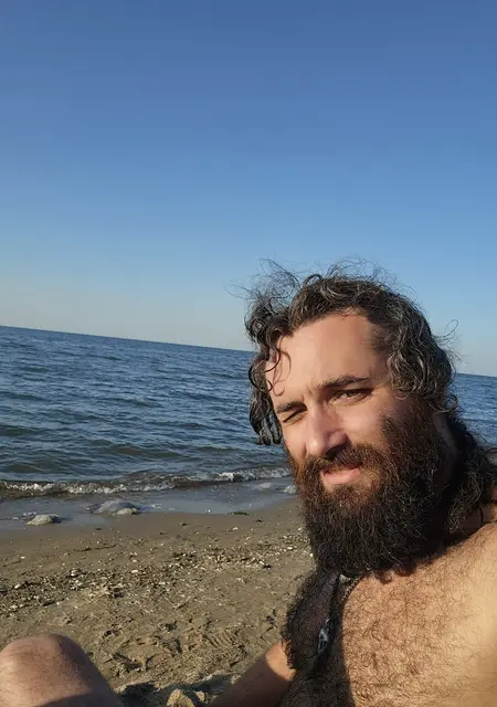 Я Вадим, 37 років з Маріуполя, шукаю знайомства без зобов'язань