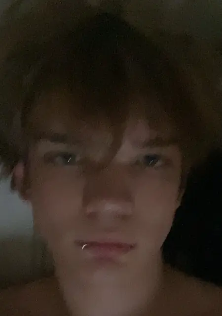 Никита из Витебска, мне 18, познакомлюсь без обязательств