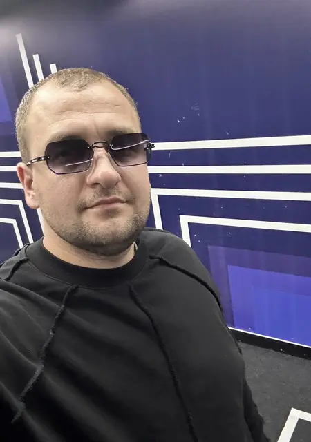 Я Антоха, 34, знакомлюсь на одну ночь в Гомеле