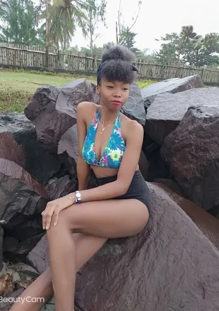 Allyah из Парижа, мне 23, познакомлюсь