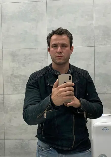 Я Георгій, 30 років, знайомлюсь для постійних стосунків у Чернівцях