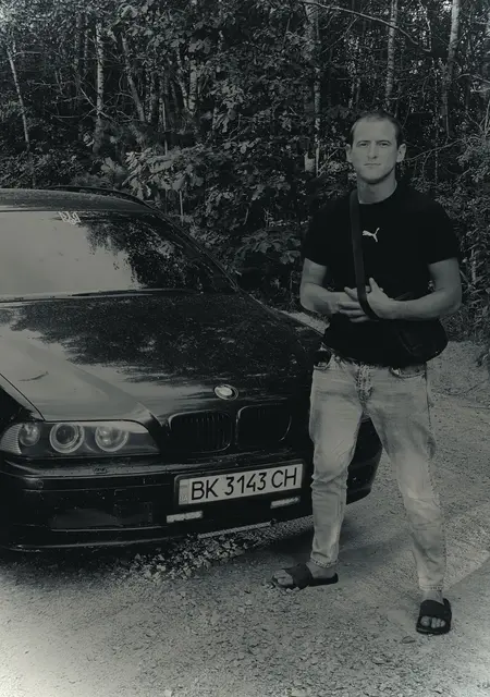 I'm Kolya, 27 from London, seeking connections for pleasant pastime