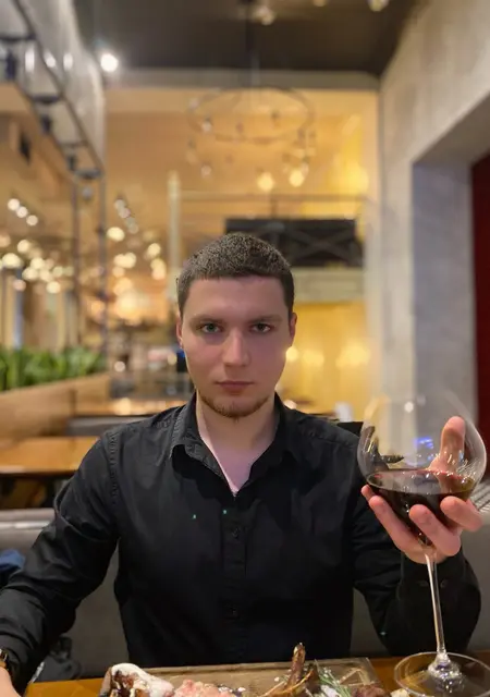Иван из Полтавы, мне 22, познакомлюсь для общения