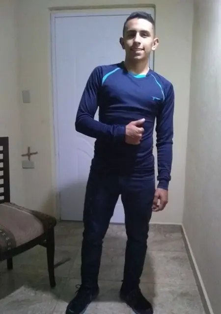 Rosverth из Парижа, мне 21, познакомлюсь