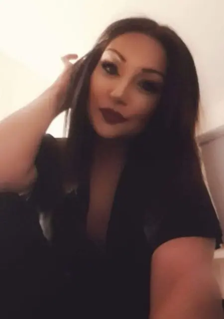 Eva из Афин, мне 34, познакомлюсь