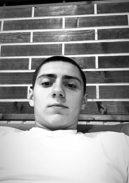 Я Maks, 20 років, знайомлюсь без зобов'язань у Чернівцях