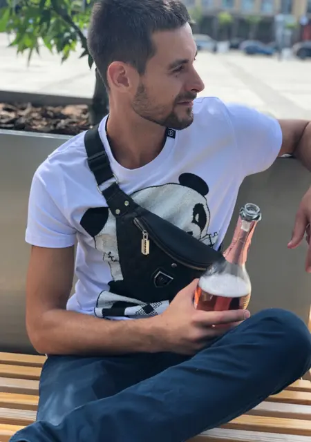 Danil из Николаева, ищу на сайте знакомства на одну ночь