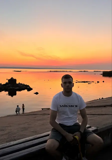 Я Adrt, 29, знакомлюсь без обязательств в Днепре