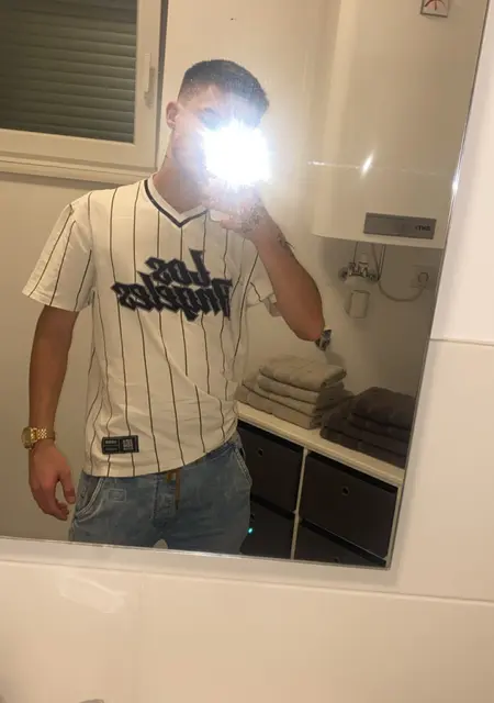 Я Karol, 19, из Вены, ищу знакомство для постоянных отношений