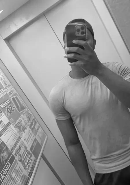 Erik из Вены, ищу на сайте знакомства на одну ночь