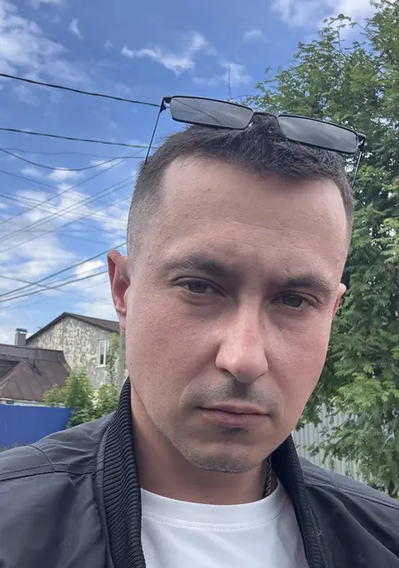 Серега из Стаханова, мне 32, познакомлюсь без обязательств
