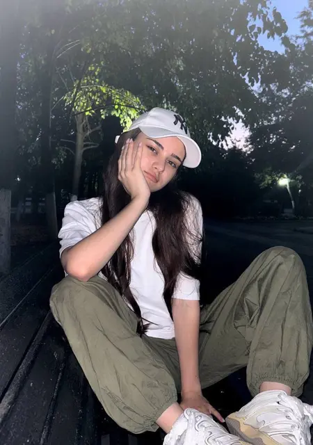 Я Настюша, 20, из Берлина, ищу знакомство для вирта