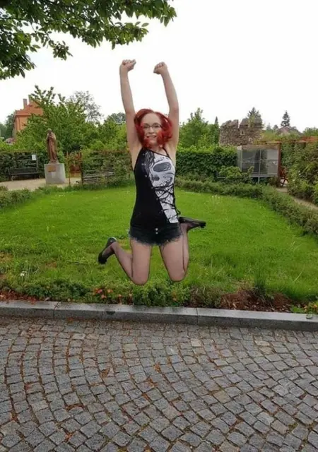 Я Elika Tischlerov, 22, из Праги, ищу знакомство