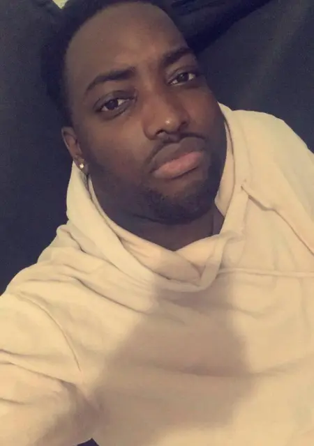 Stevie из Оберхаузного, ищу на сайте знакомства на одну ночь