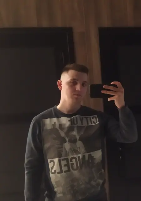 Дима з Вінниці, шукаю на сайті спілкування