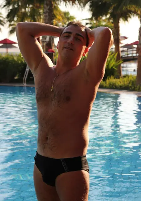 Я Люкс, 42, из Ужгорода, ищу знакомство для приятного времяпровождения