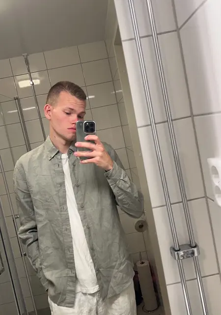 Robin из Гётеборга, мне 22, познакомлюсь без обязательств