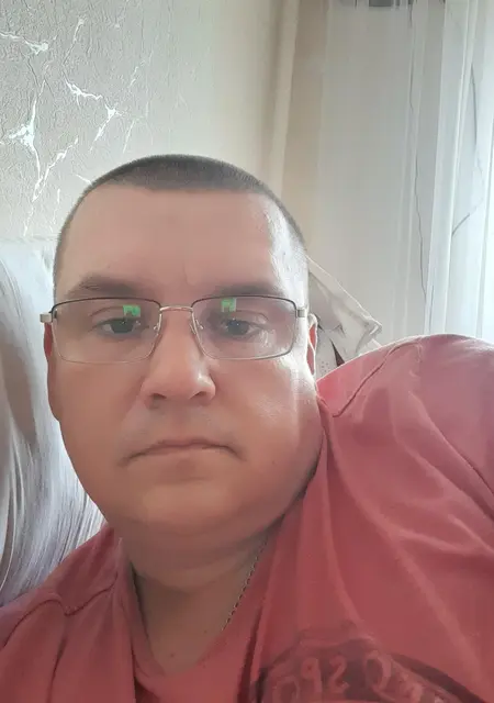Я Саша, 44 років з Кропивницького, шукаю знайомства без зобов'язань