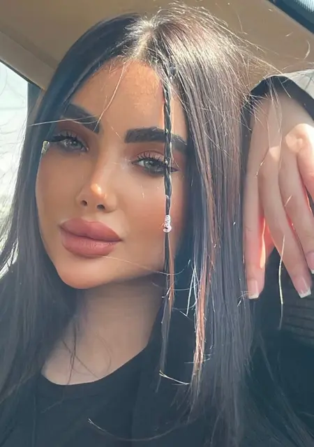 Я Kimiya, 25, из Праги, ищу знакомство для общения