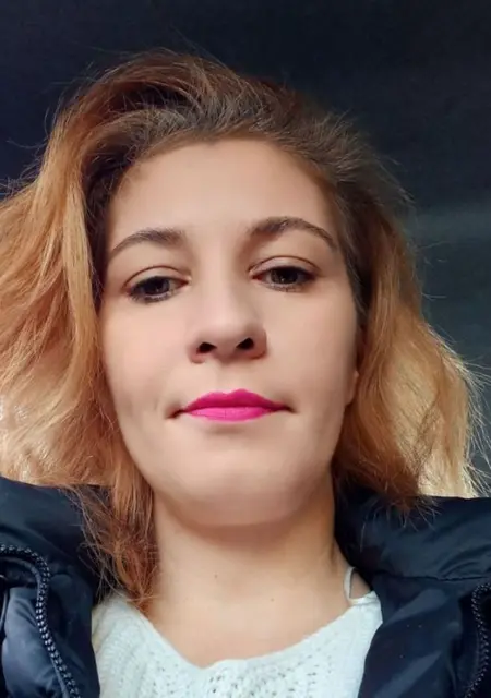 Laura из Бухареста, мне 34, познакомлюсь