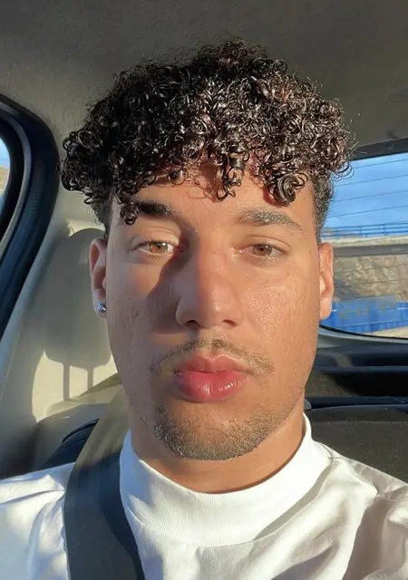 Hadri de Arona, busco en el sitio relación a largo plazo