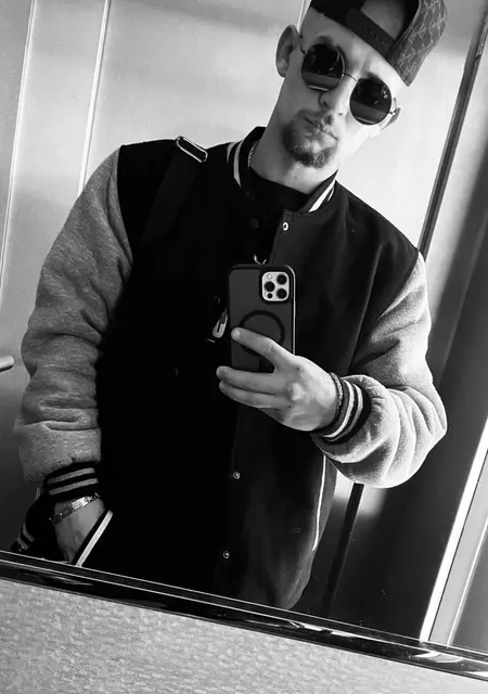 Я Archie, 20, из Градца Кралова, ищу знакомство для совместных путешествий