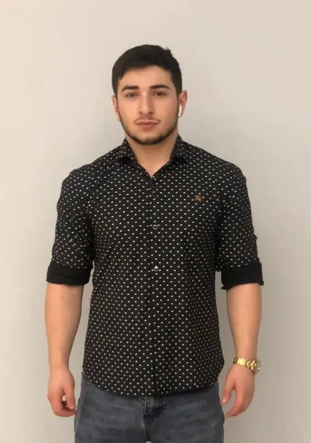 Saro из Еревана, ищу на сайте знакомства на одну ночь