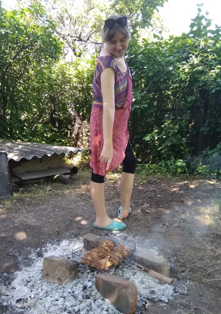 Я Елена, 33, из Шахтерска, ищу знакомство для приятного времяпровождения