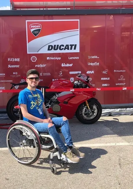 Я Jairo, 34, знакомлюсь для дружбы в Малаге