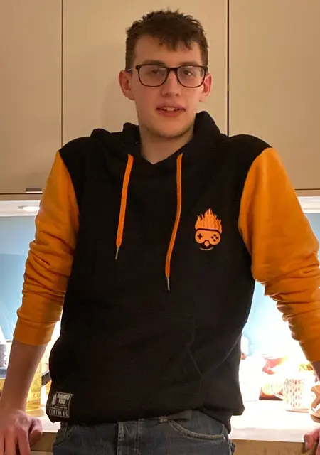 Я Mark, 20, знакомлюсь на одну ночь в Хальмстаде