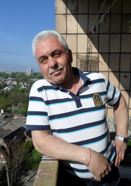 Я Владимир, 60 років з Маріуполя, шукаю знайомство для постійних стосунків