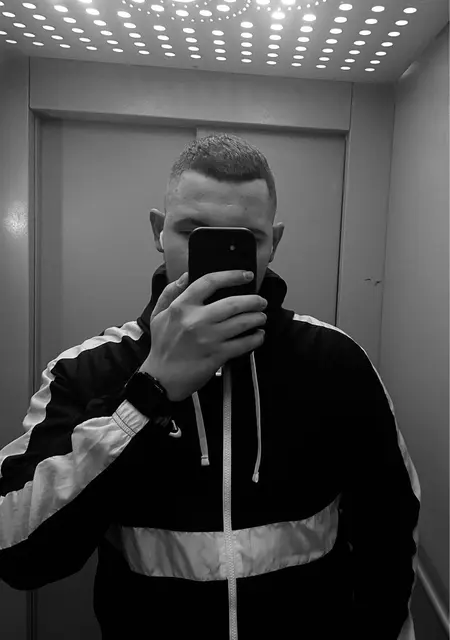 Яша из Городка, ищу на сайте знакомства на одну ночь