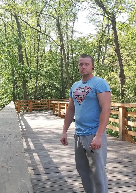 Я Сергей, 35, знакомлюсь для общения в Варшаве