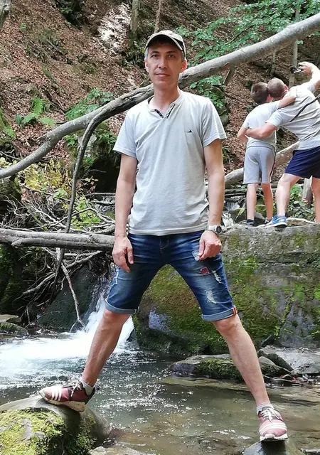 Андрій из Львова, мне 52, познакомлюсь для приятного времяпровождения