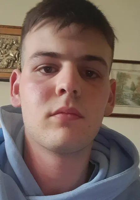 Adrián de Santiago de Compostela, busco en el sitio lío de una noche