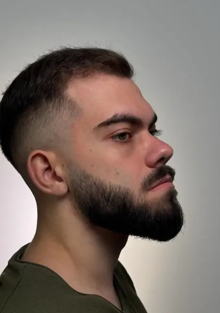 Я Александр, 20, знакомлюсь на одну ночь в Днепре