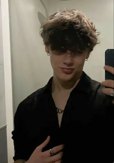 Я Kuba, 25, знакомлюсь на одну ночь в Гдыне