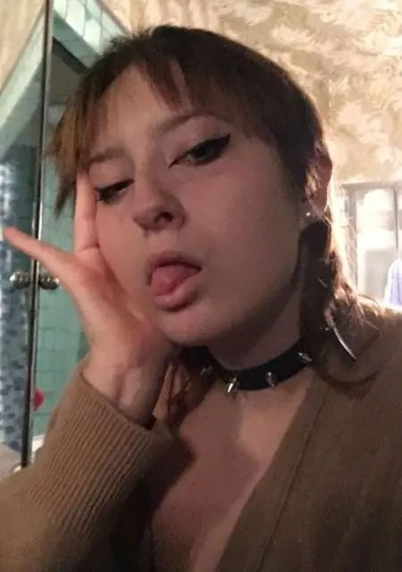 Я Nana, 20, знакомлюсь в Париже