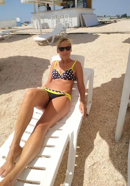 Пара из Днепра, мне 52, познакомлюсь на одну ночь