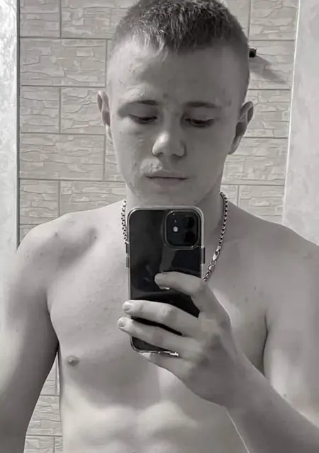 Василь из Нежина, мне 18, познакомлюсь для общения