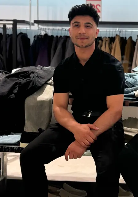 Azat из Ной-Анспах, ищу на сайте знакомства без обязательств